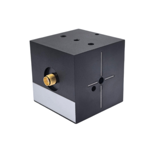 Broadband Electro Optic Phase Modulator